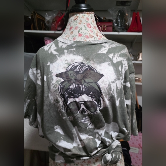 Bella Canvas Tops - Bella Canvas Graphic Tee in Gray and White 2X